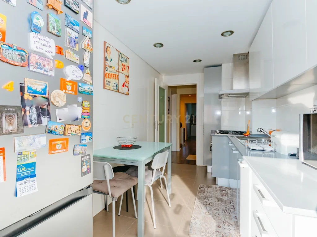 Apartamento T3 com 100,5 m² em Alfornelos com Arrecadação no piso -1 - Image 4