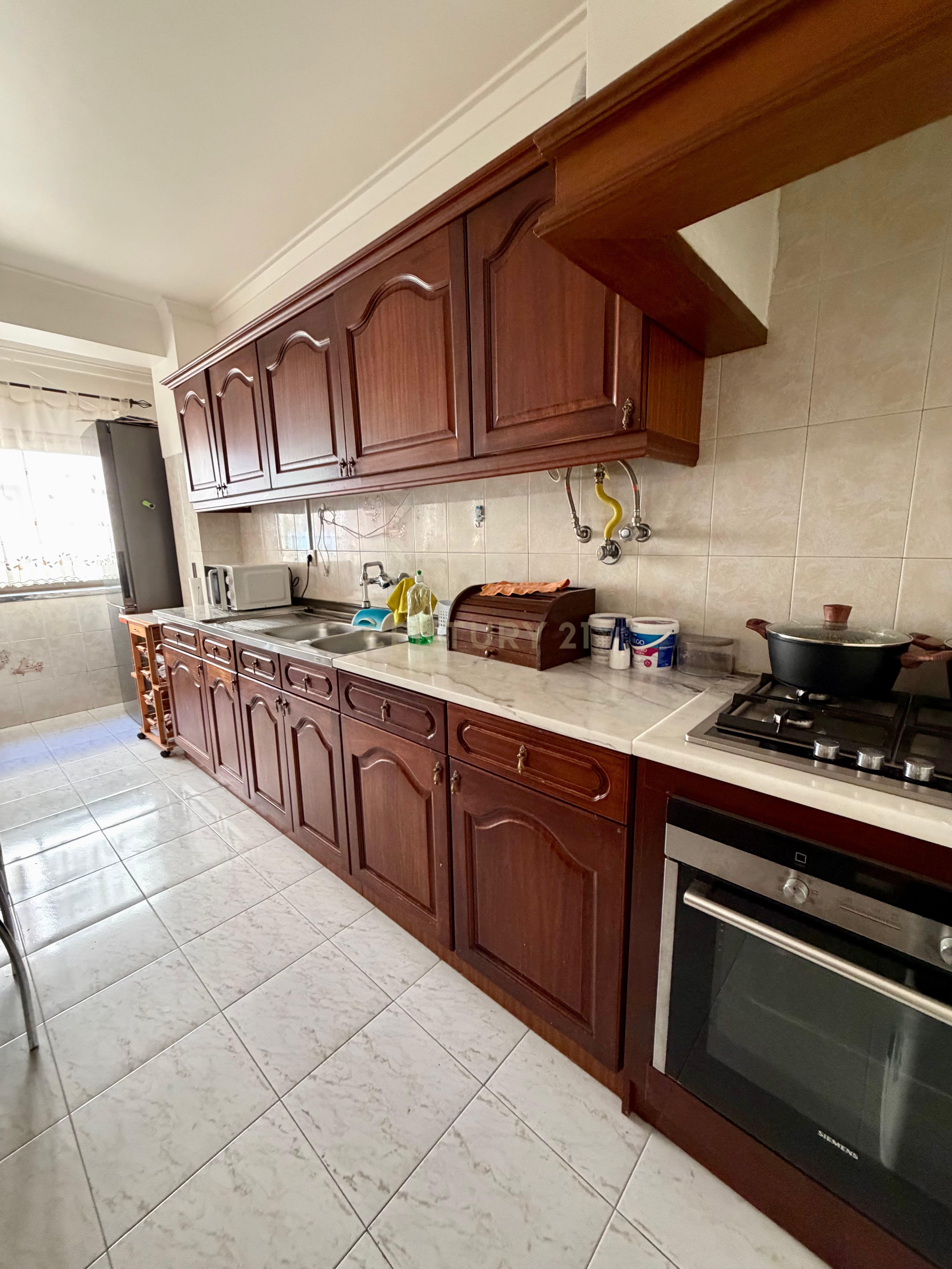 Apartamento T2 com Garagem | Cacém