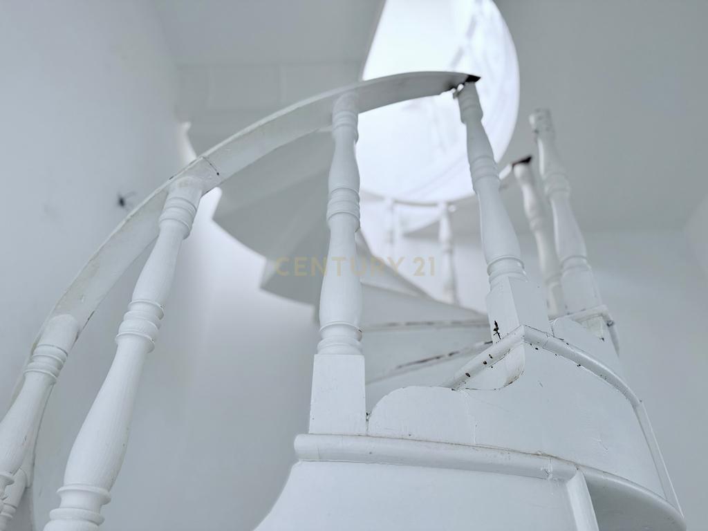Apartamento T3 Duplex no coração da Baixa de Olhão - Image 21