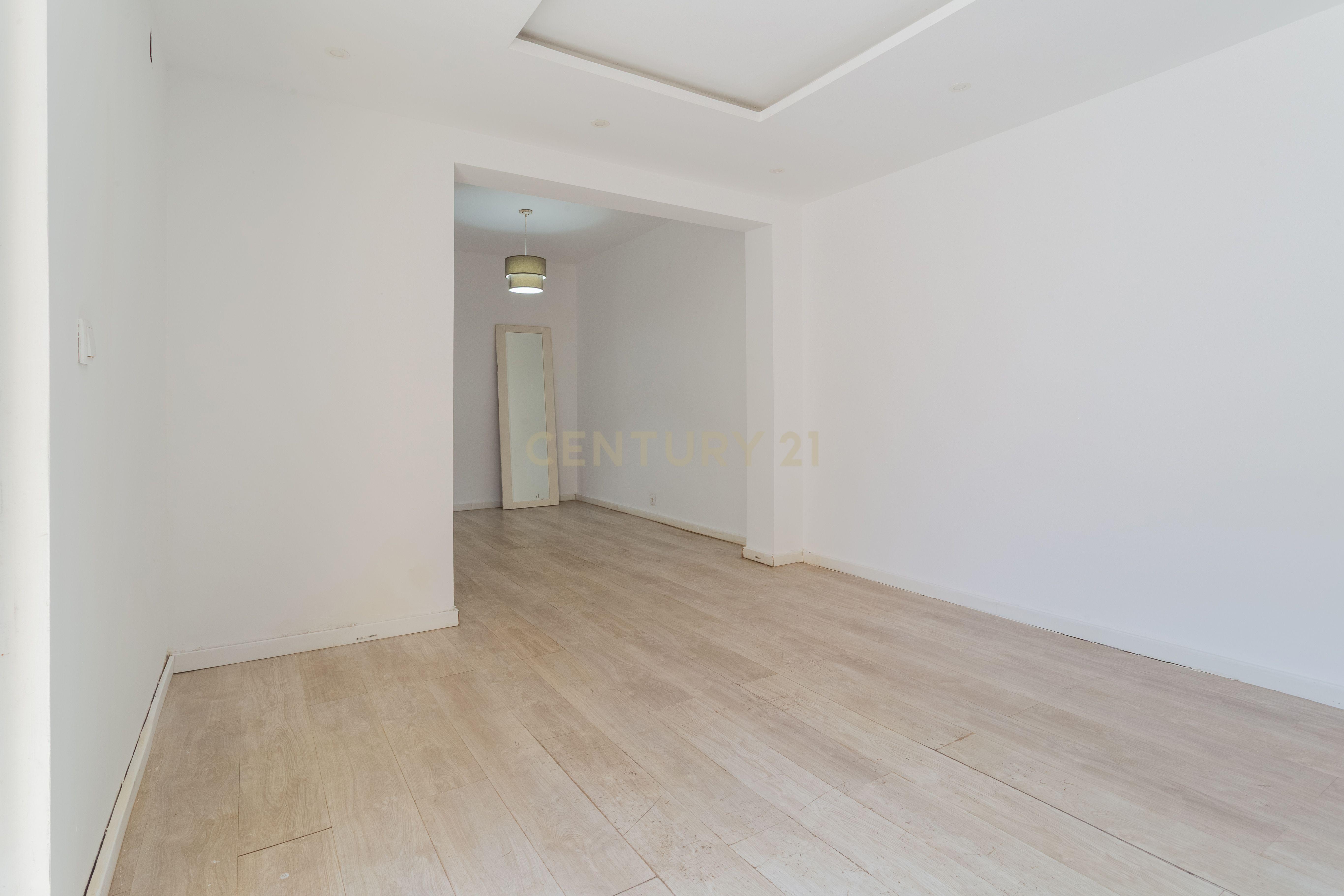 Fotografia 7 de Casa T3 em Vale Fetal, Charneca de Caparica (Sem licença de utilização)
