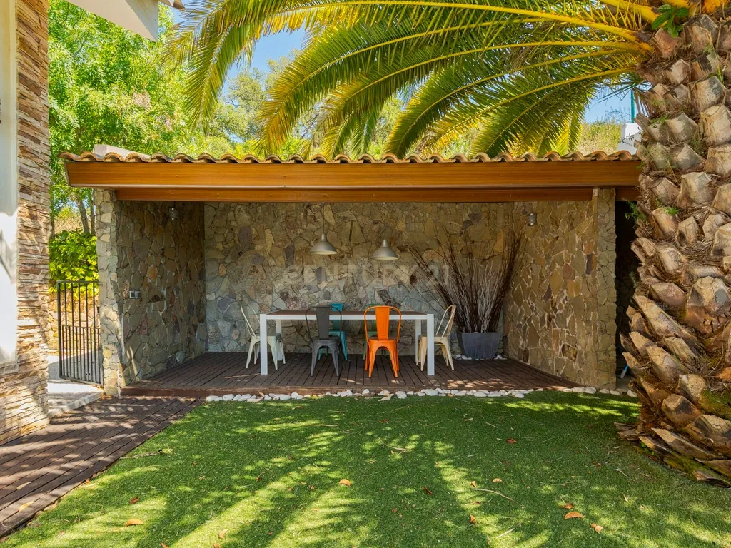 Moradia T4 Exclusiva com Piscina | Vista Serra da Arrábida | Setúbal - Image 30