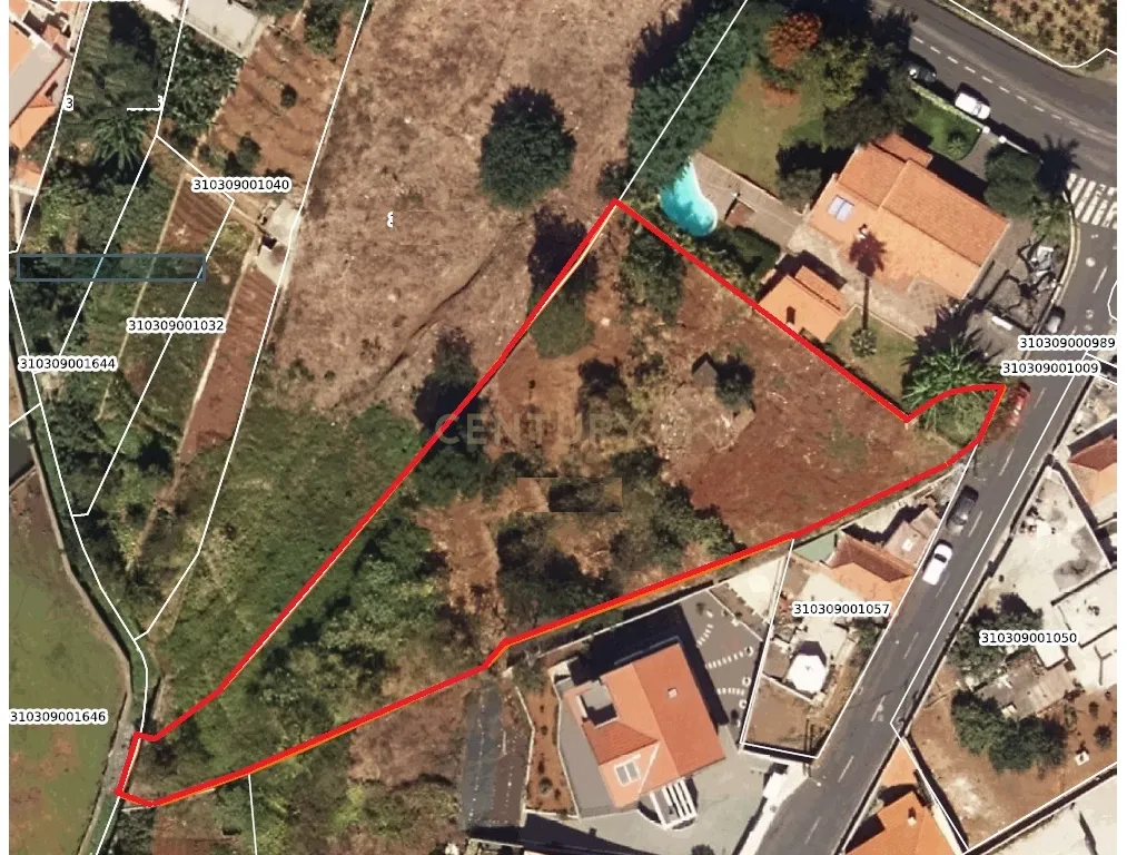 Terreno com Projeto Aprovado para Duas Moradias com Vista Panorâmica - Image 3