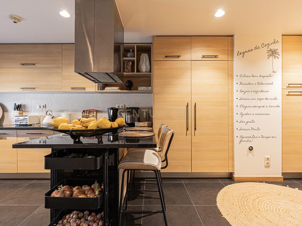 ✨ Moradia T4 de Luxo em Condomínio Exclusivo – Santo Antão do Tojal, Loures - Image 8