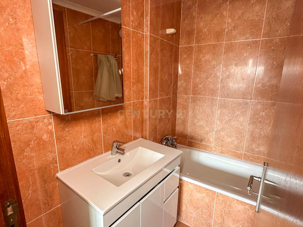 T2 ultimo piso junto ao centro- paredes - Image 39