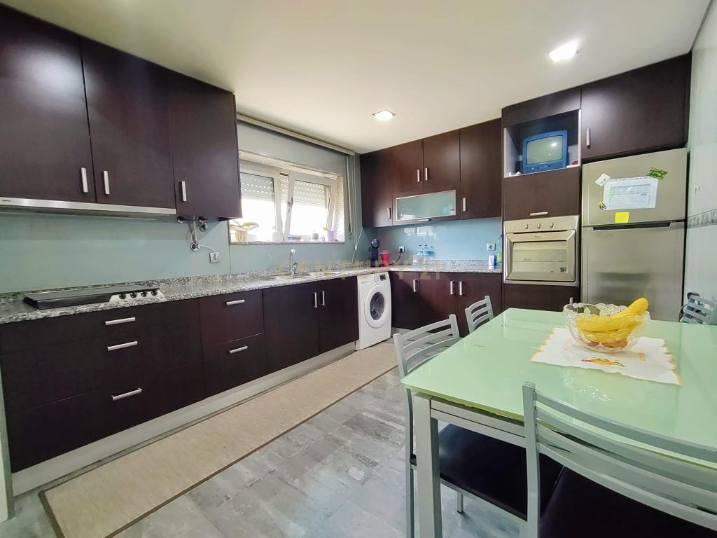 Apartamento T3 com Terraço e Vista na Póvoa de Varzim - Image 12