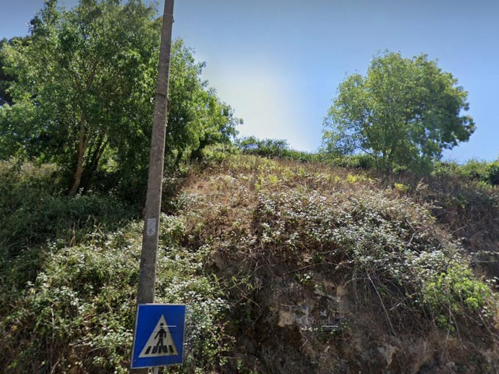 Terreno Rústico em Sintra: Localização Privilegiada e Tranquila- Almargem do Bispo - Image 5