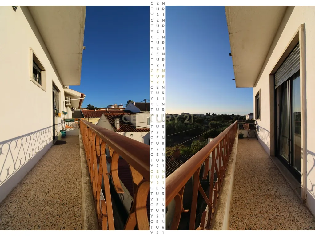 Espetacular Moradia T5 no Casal Do Marco com Garagem - Image 31