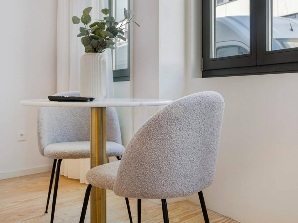 Apartamento T0 , com Licença AL, na Rua de Camões – Porto - Image 15