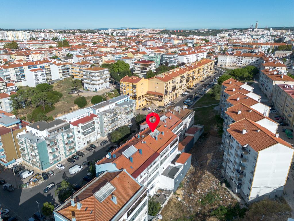 Apartamento T1 Feijó - Almada - Image 20