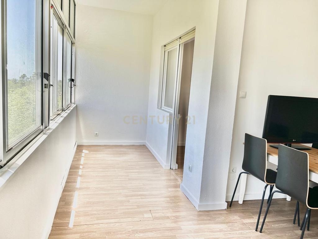 Apartamento T1 para Arrendamento – Costa da Caparica (5 min da Praia) - Image 10