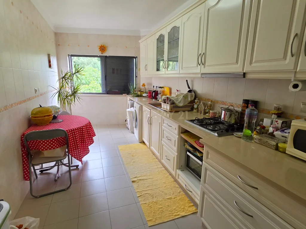 Apartamento Duplex T5 no centro de Palmela - Image 27