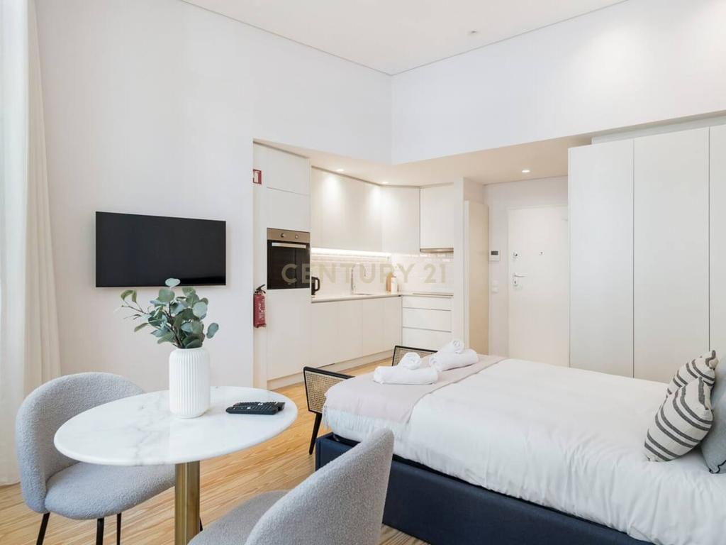 Apartamento T0 , com Licença AL, na Rua de Camões – Porto - Image 13