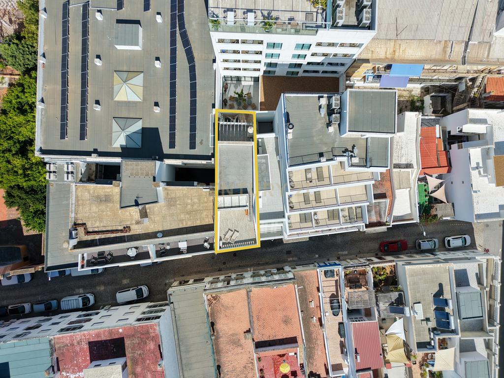 Apartamento T3 Duplex no coração da Baixa de Olhão - Image 37