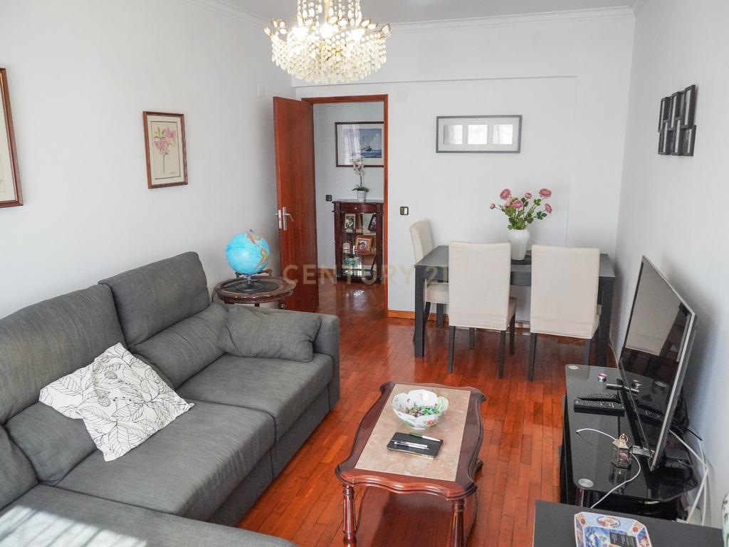 Apartamento T3 na Quinta do Rouxinol- Oportunidade Única! vista para o rio - Image 7