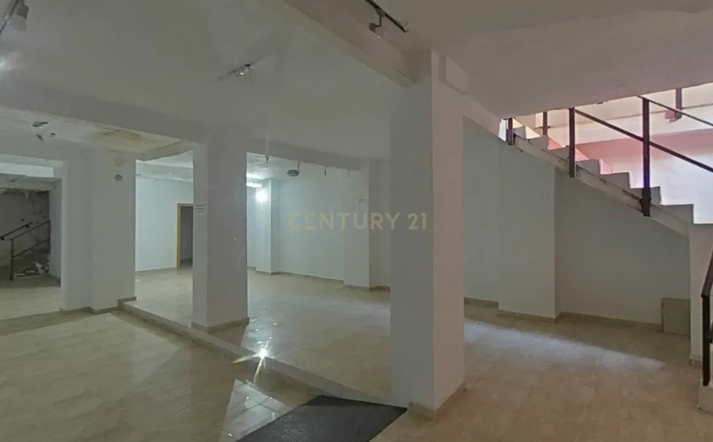Espaço comercial à venda – Calle Romeu Corbera Nº 11, Valência - Image 2
