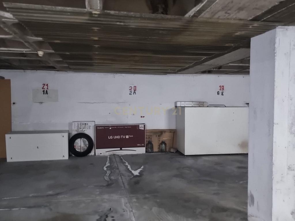 Arrenda-se apartamento T2 para 2º Andar com Elevador em Peniche edifício Berlenga. Se procura uma zona - Image 38