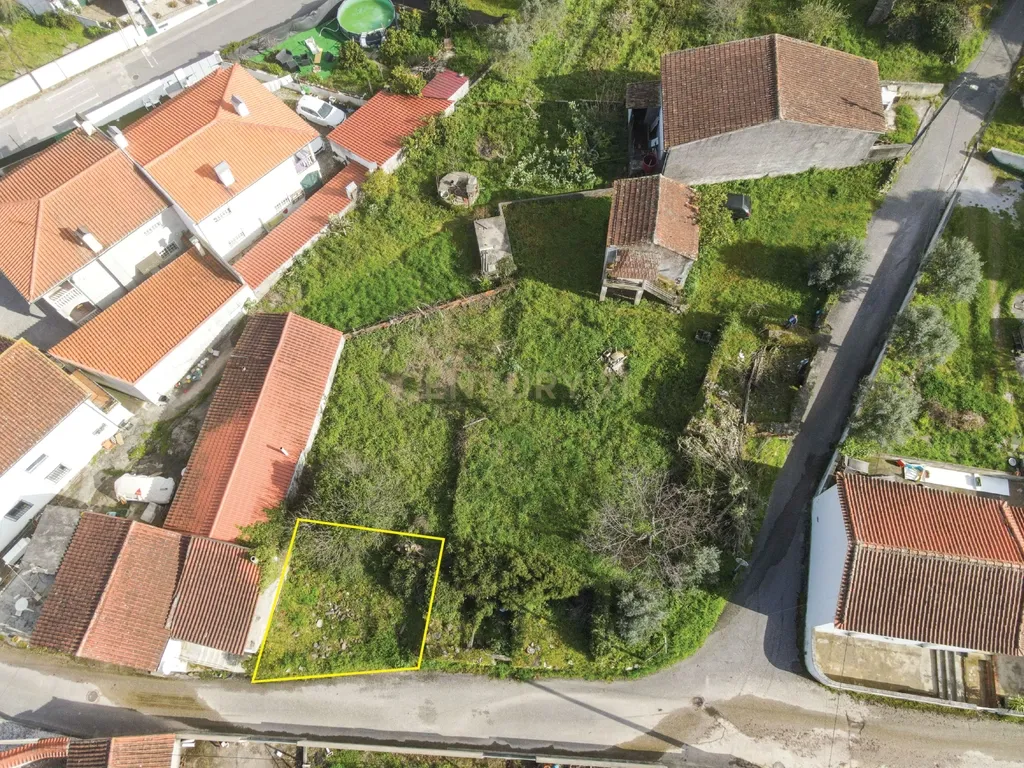 Casa em Ruínas em Miranda do Corvo - Image 8