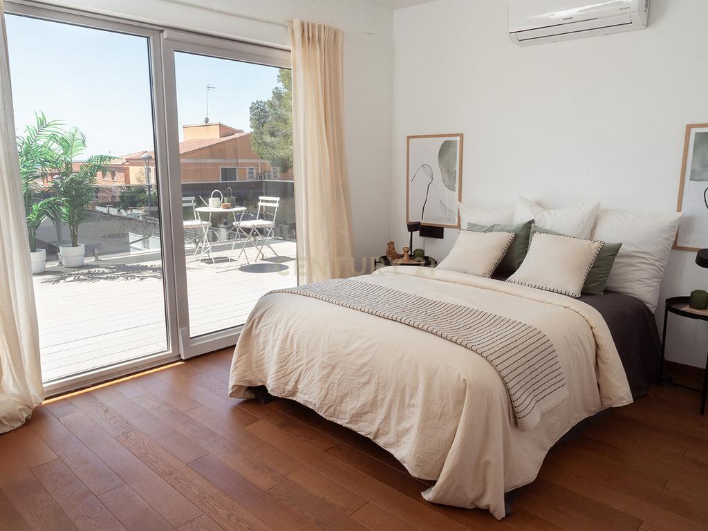 🏡 Casa nova em Cunit – Design, eficiência e conforto junto ao mar Estreie o seu lar ideal na rua Havana em Cunit! - Image 13