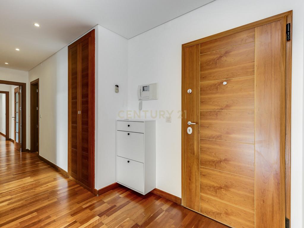 T3 na Urbanização Malvarosa - Alverca - com garagem - Image 6