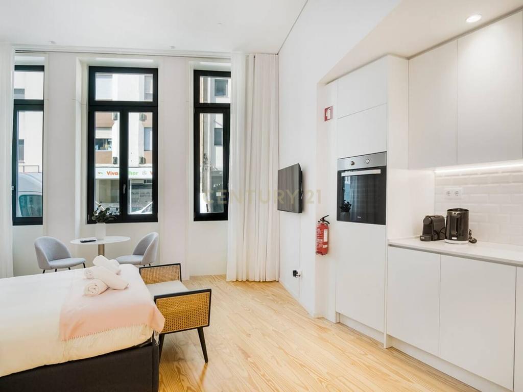 Apartamento T0 , com Licença AL, na Rua de Camões – Porto - Image 7