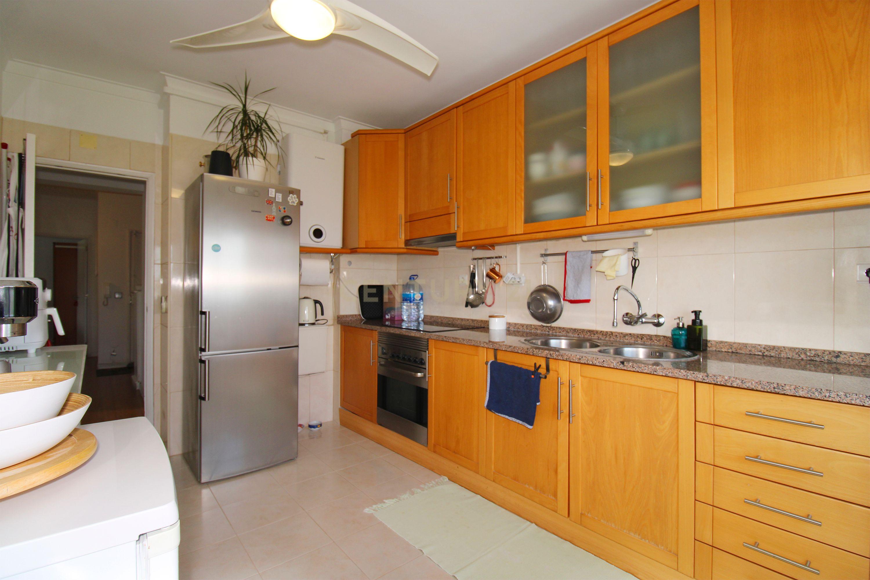 Fotografia 11 de Apartamento T2  na Amora , Seixal