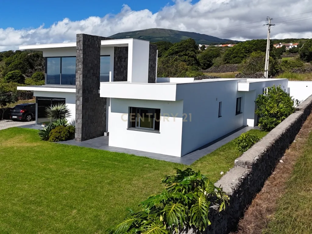 Moradia Moderna com Vista Mar em São Bartolomeu de Regatos - Image 4