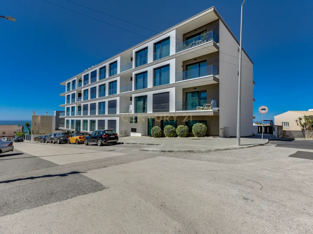 T3 com terraço e VISTA MAR em condomínio de luxo na Ericeira - Image 43
