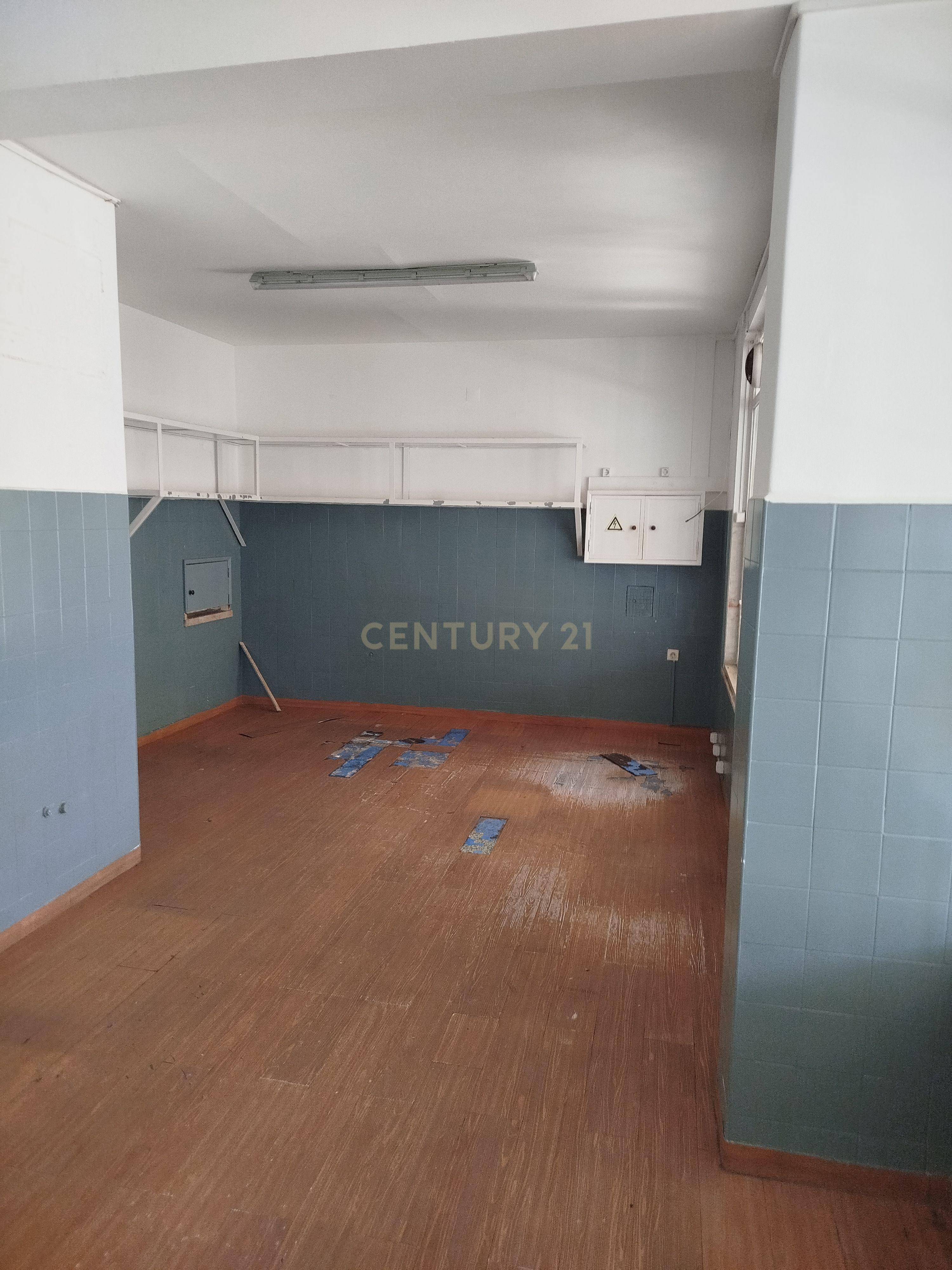 Fotografia 6 de Loja com 25 m2 na Rebelva/Carcavelos