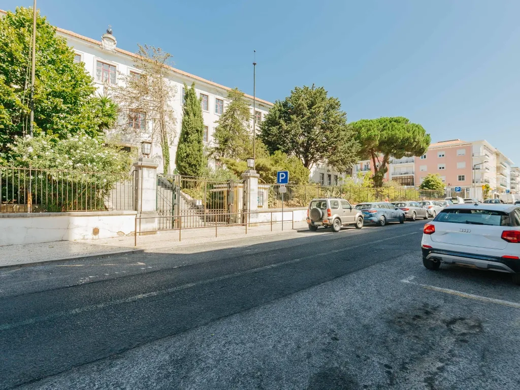T3 em Alvalade, junto à Av. da Igreja com terraço - Image 39
