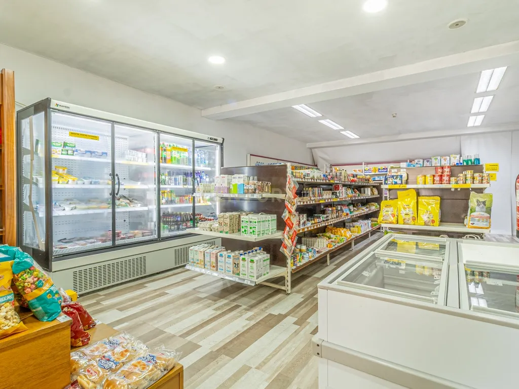 Trespasse de Supermercado junto à Universidade do Minho - Image 6