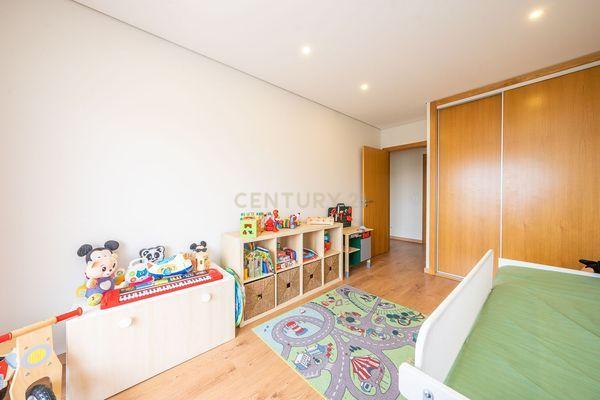 Apartamento T3 construído em 2019, com Varanda e Parqueamento, em Setúbal - Image 25