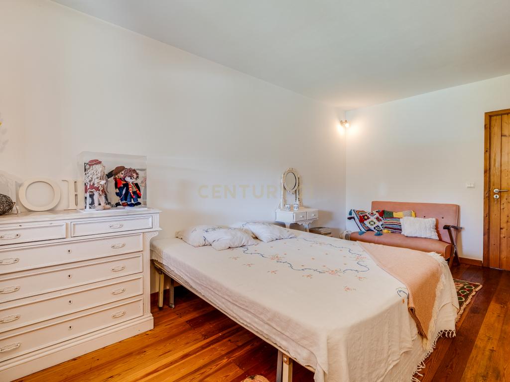 Moradia na Costa Alentejana de 4 Quartos e Arquitetura Tradicional com Piscina e Jardim – Odemira - Image 20