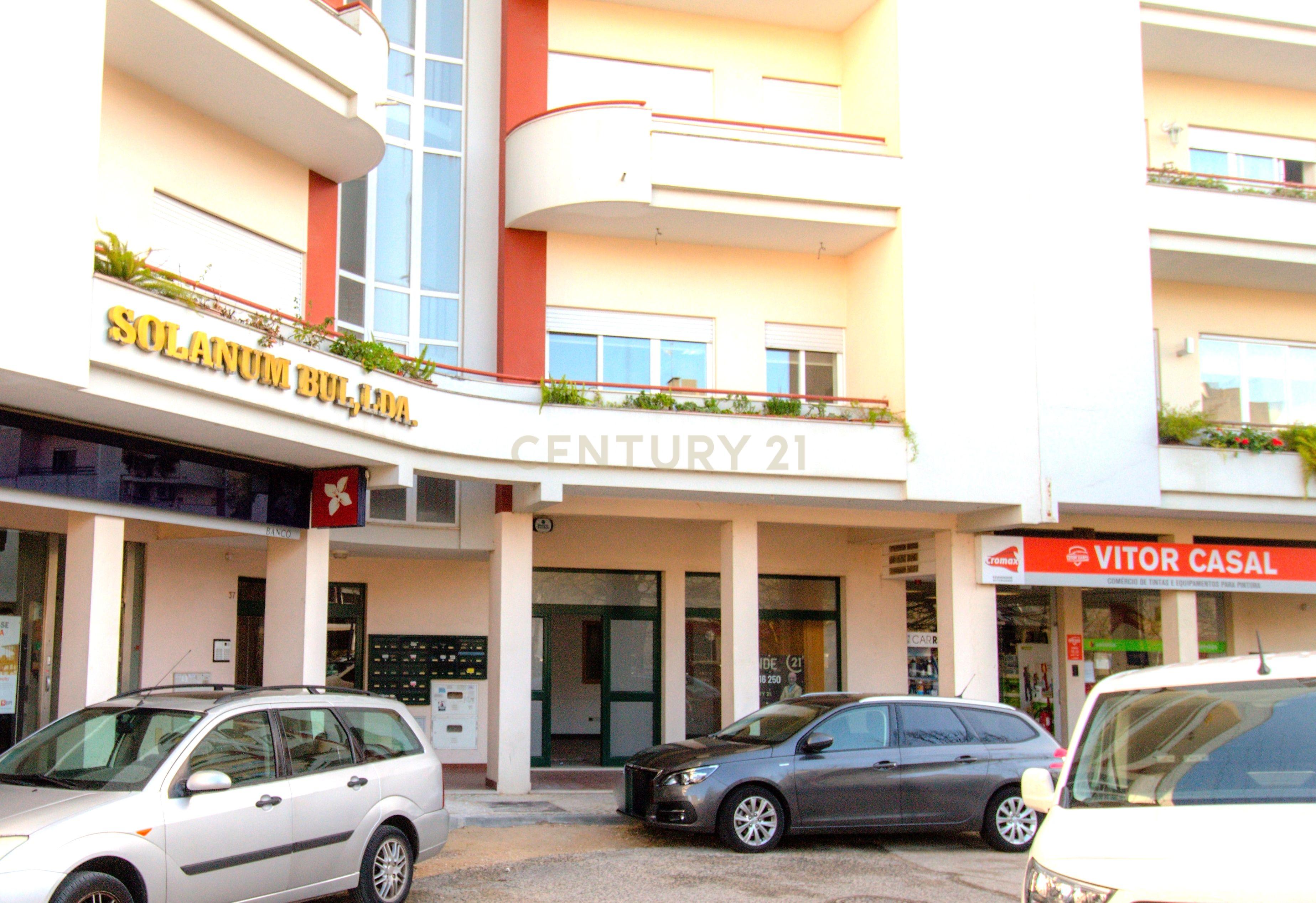 Loja, em Santarém, com 196 m2 - Image 2