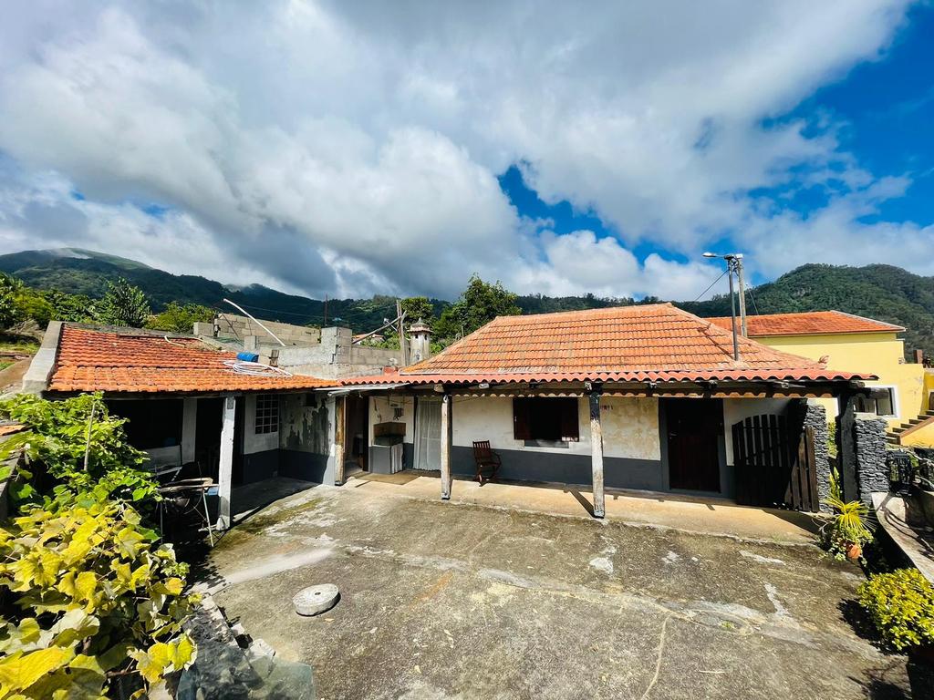 Moradia Tradicional T2 - São Roque do Faial - Image 19