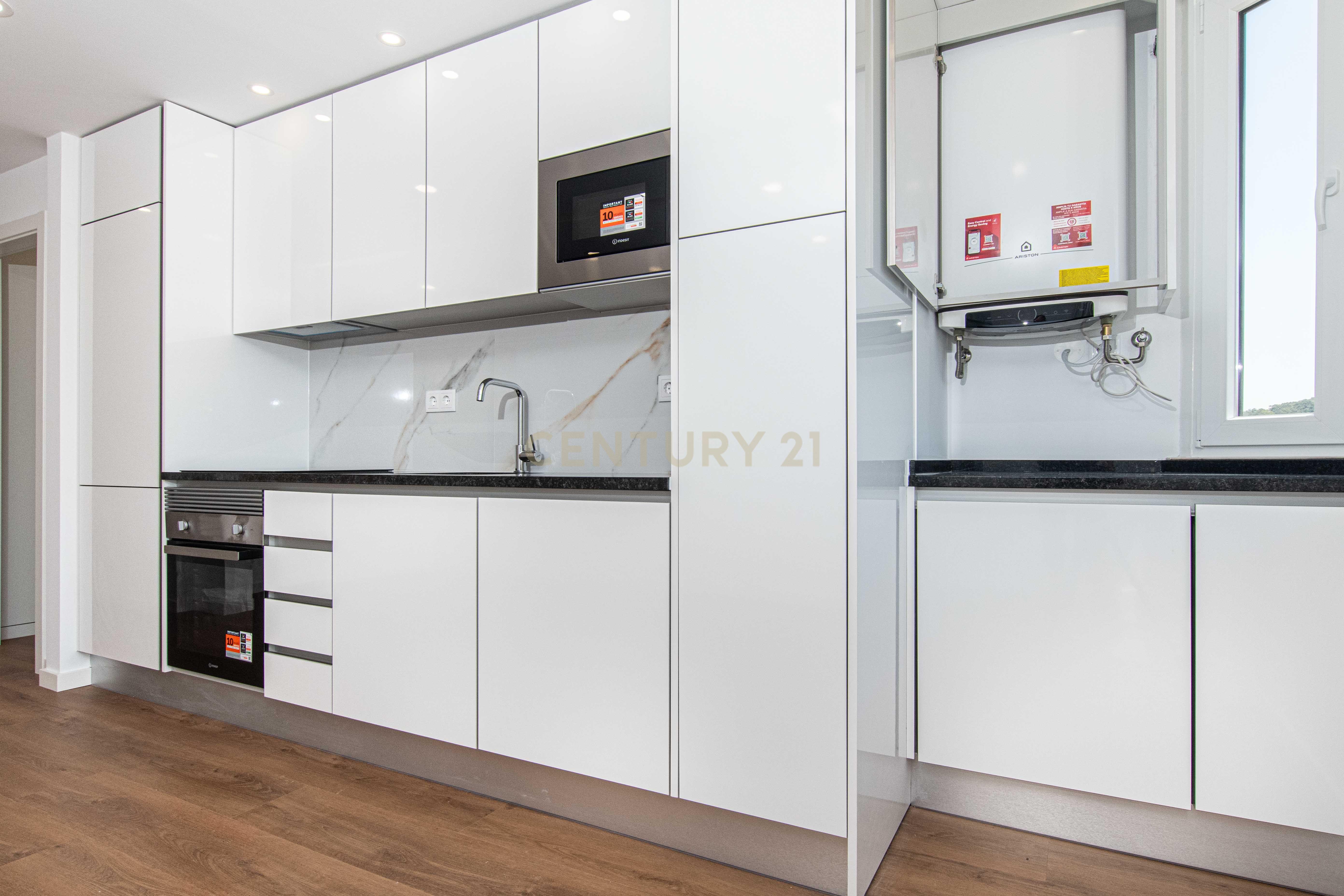 Fotografia 4 de Apartamento T2 Totalmente Remodelado | Rua da Venezuela, Benfica, Lisboa