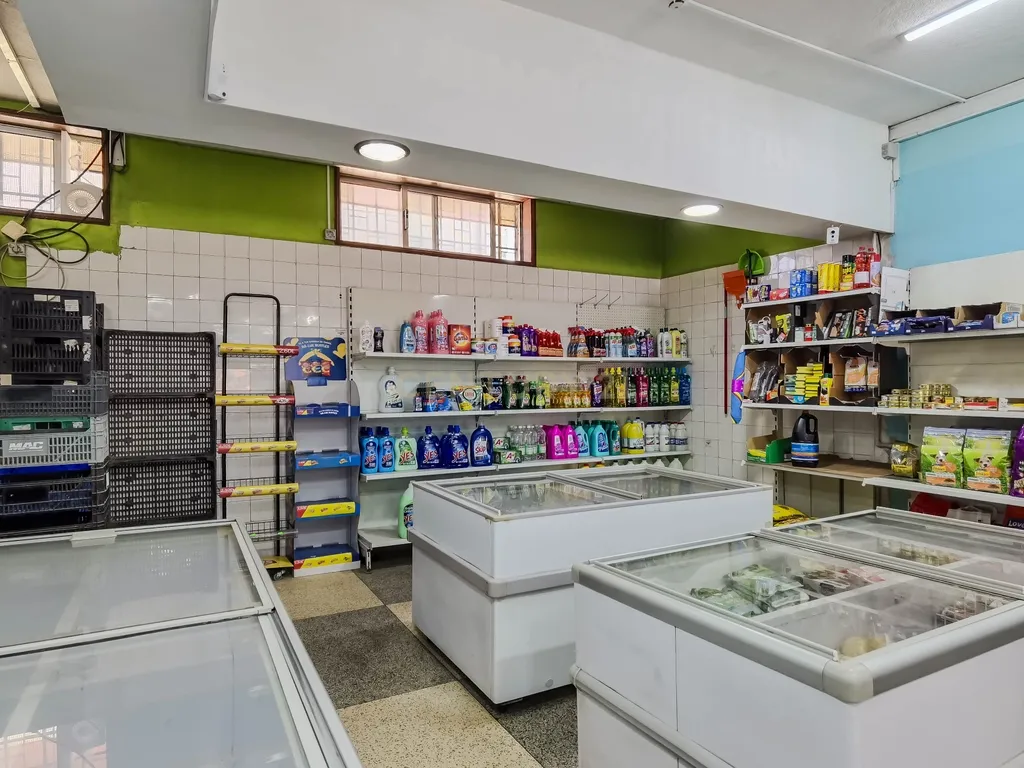 TRESPASSE de Estabelecimento Comercial (Mercearia) em Valbom, Gondomar - Excelente Oportunidade de Negócio! - Image 5