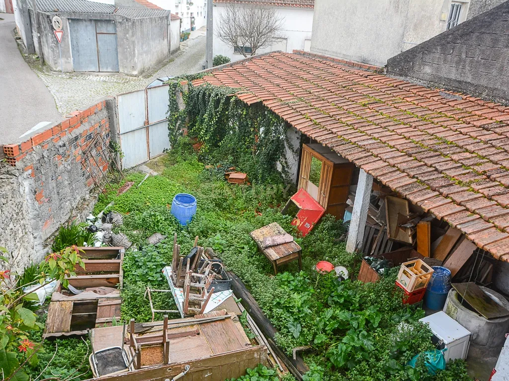 Moradia Para Restaurar em Pataias - Image 18