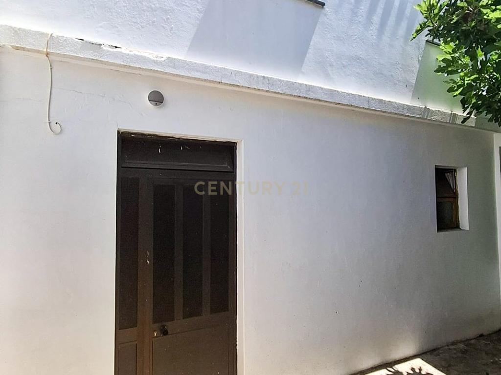 Moradia T3+2 com Terraço, Pátio e Espaço Comercial em São Bartolomeu de Messines – Silves, Faro - Image 32