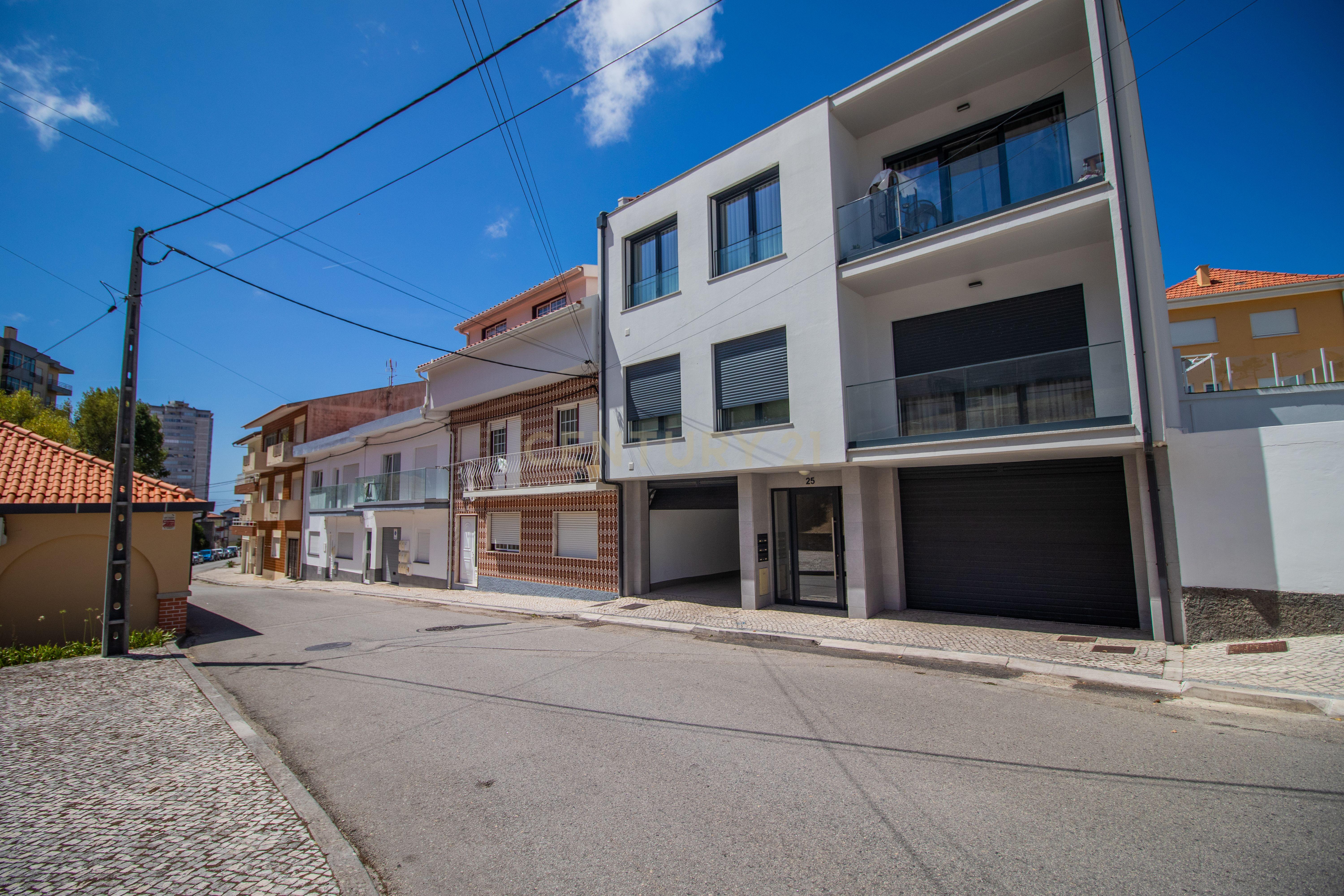 Fotografia 4 de T4 Duplex com Vistas de Mar em Buarcos – Figueira da Foz