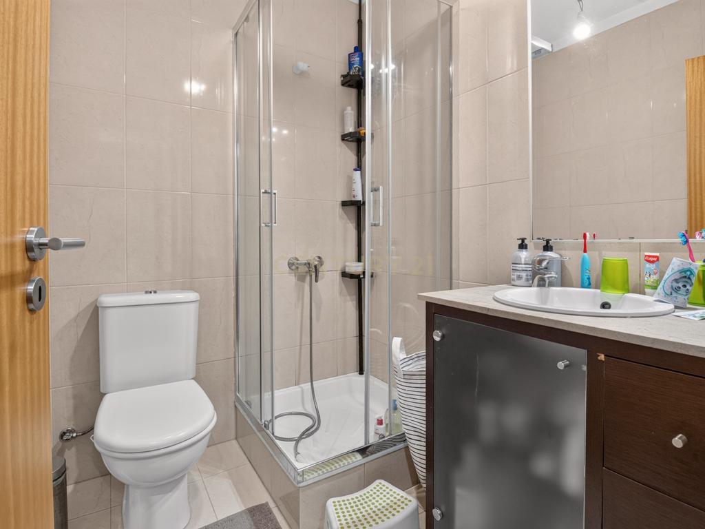 Excelente Apartamento T3 com Garagem em Real, Braga - Image 8