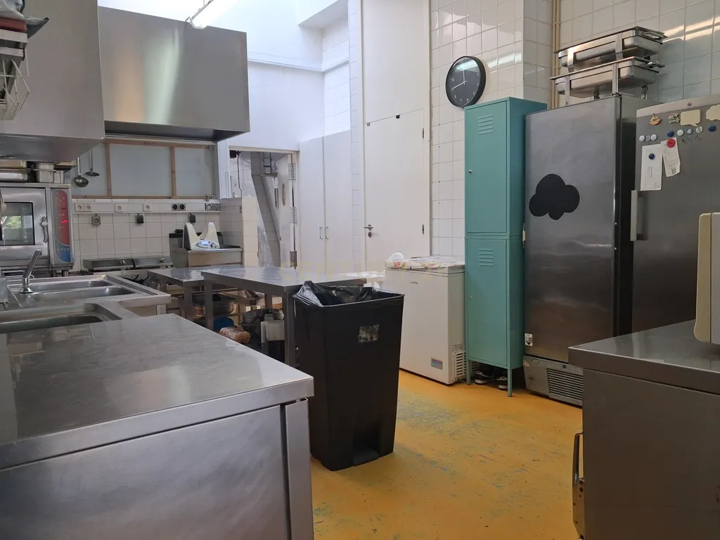🏪 Loja para Trespasse no Mercado Municipal de Matosinhos – Ideal para Restauração - Image 6