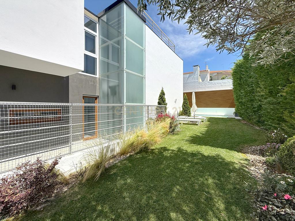 Luxuosa Moradia T3 com Vista Mar em S. Pedro do Estoril, Parede - Image 14