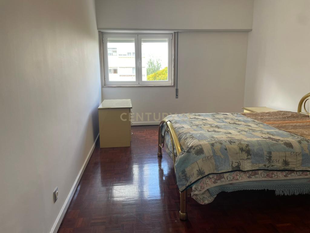 Arrenda-se Apartamento T4 na Portela — Conforto, Tranquilidade e Localização Privilegiada - Image 6