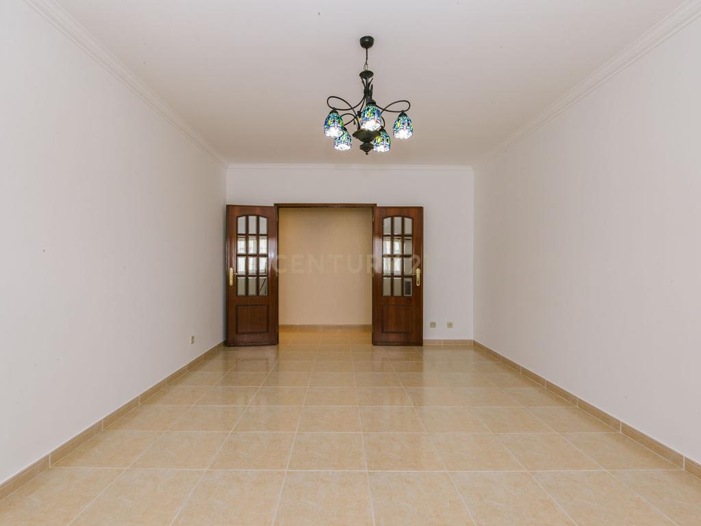 T3 para arrendamento -Situado na Avenida da Liberdade| Ramada - Image 10