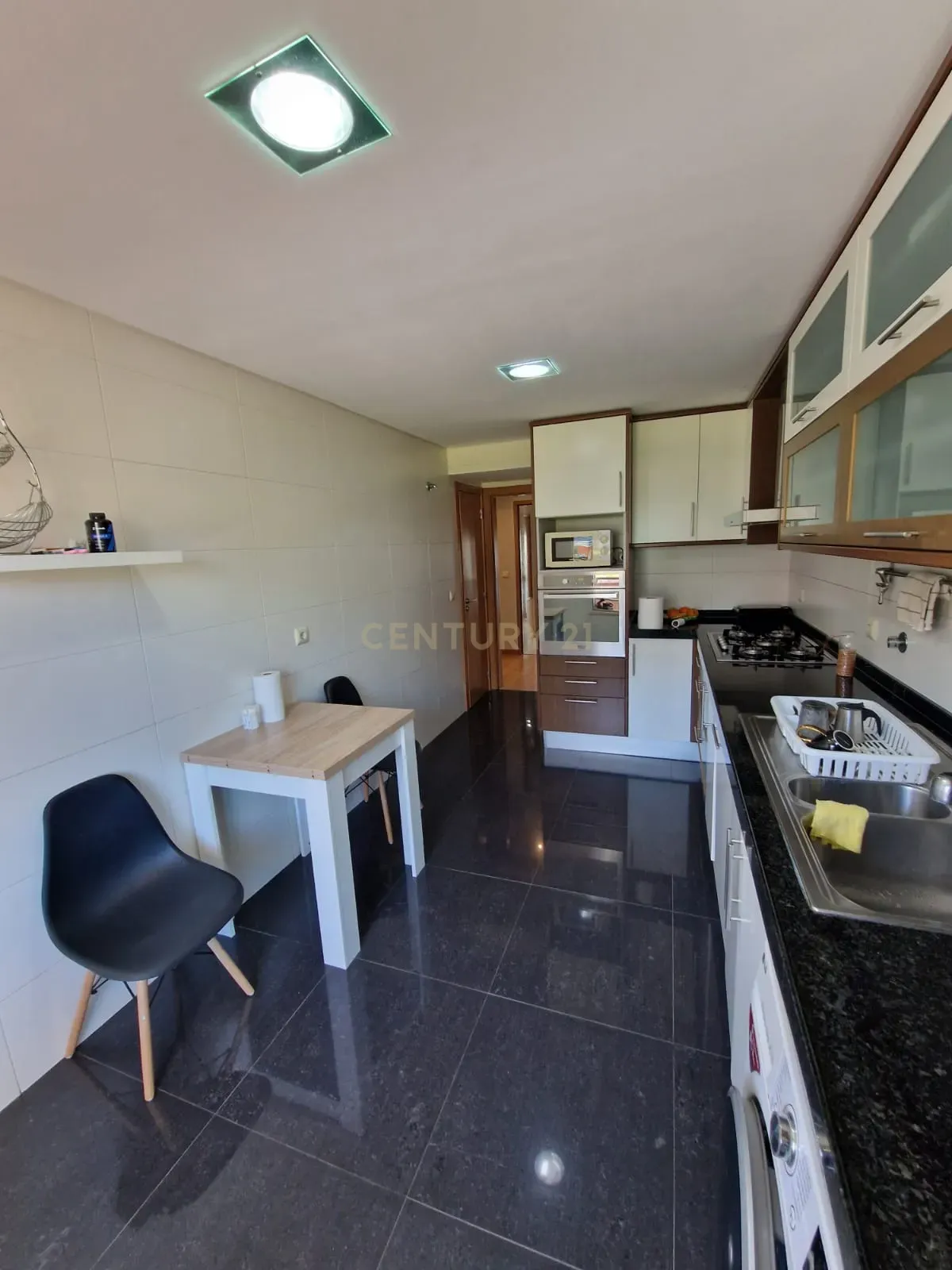 Apartamento T2 em Montijo com Garagem e Boa Exposição Solar - Image 17