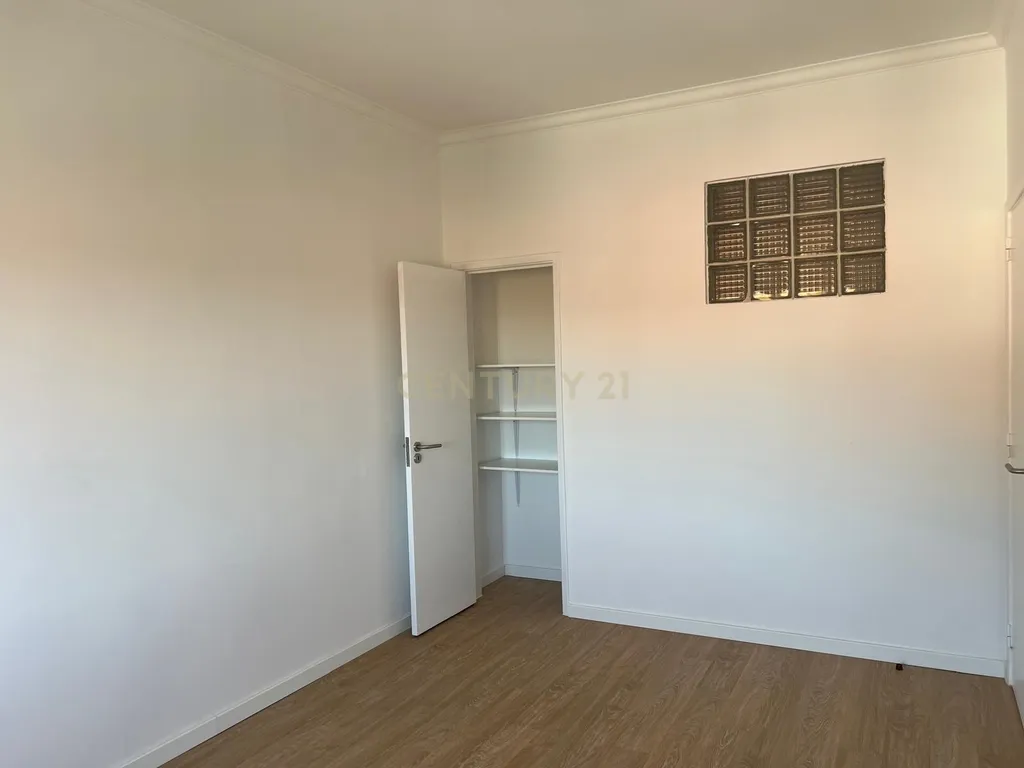 Apartamento T3 para arrendamento em Torre da Marinha, Seixal - Image 14