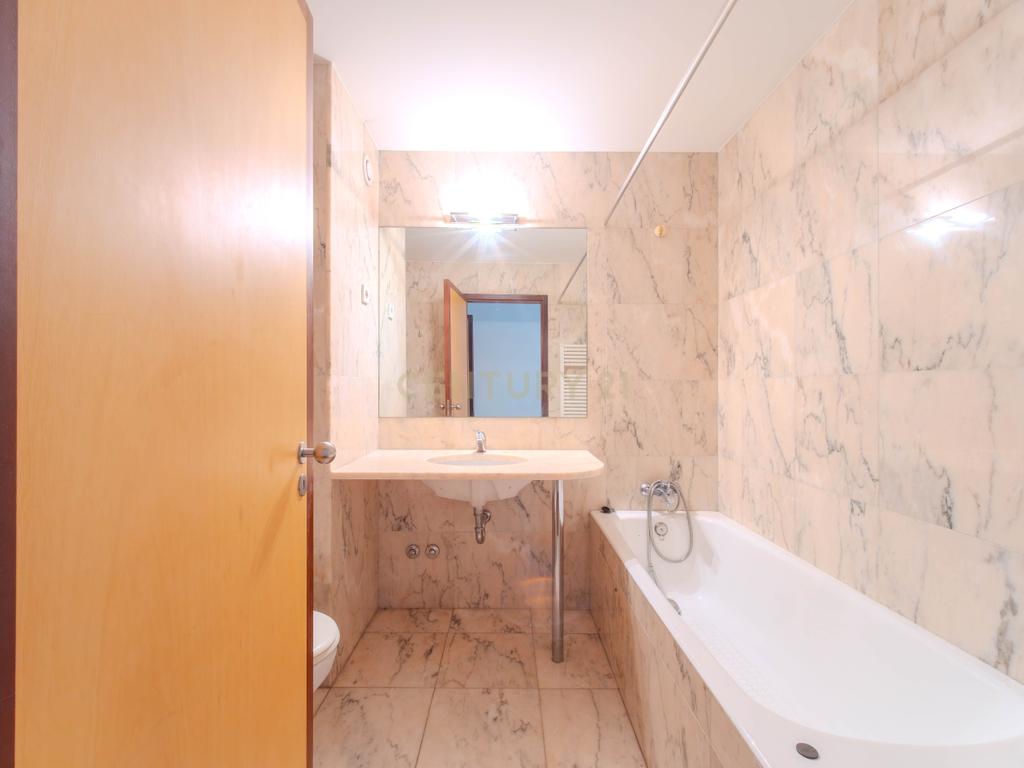 Apartamento T5 na zona do Aviz - Porto - Image 21