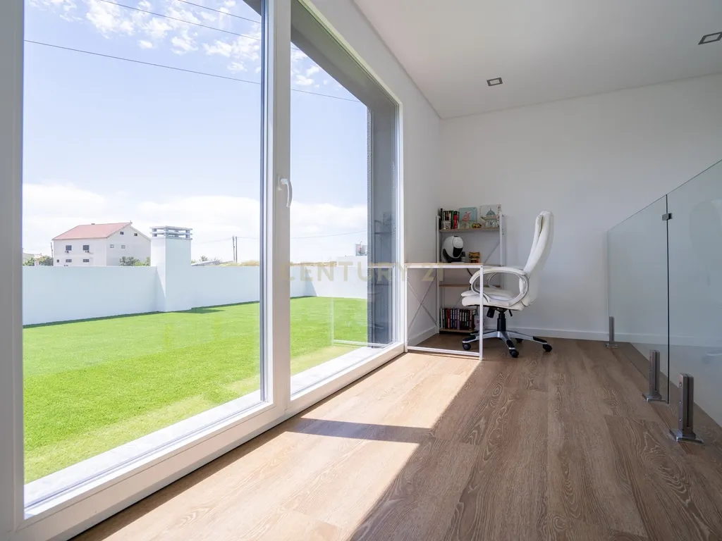 🌅 Moradia Nova com Vista Tejo, Piscina e Terraço Panorâmico a Poucos Minutos de Lisboa - Image 41