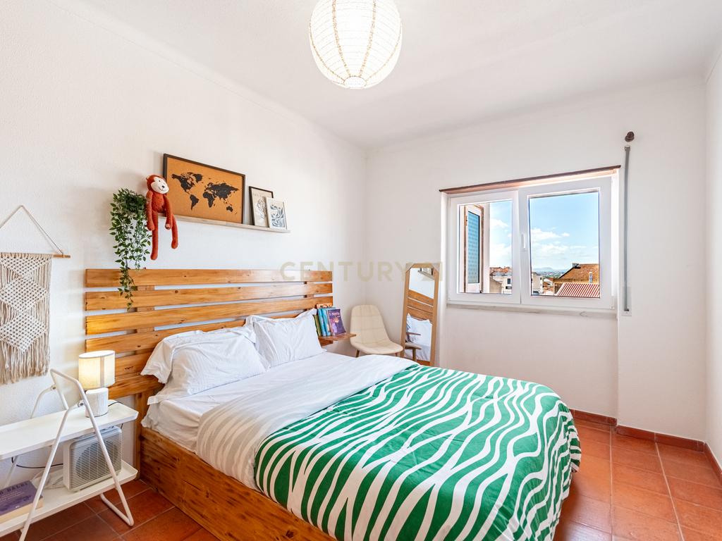 Apartamento T3 com Vista Panorâmica no Montijo - Image 8