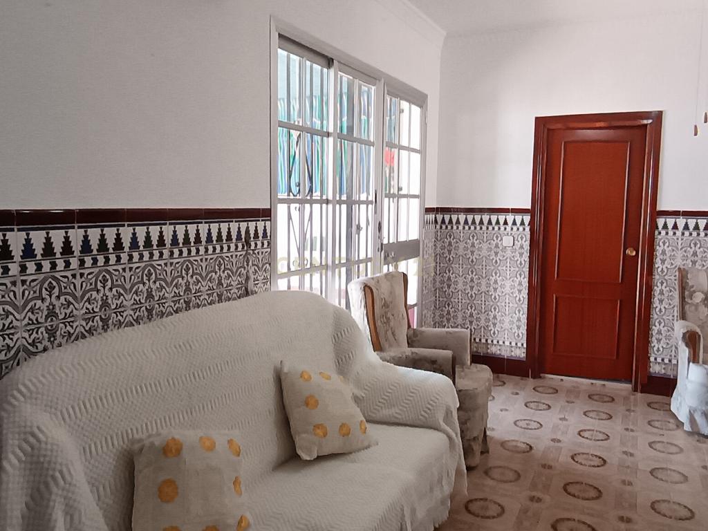 Espetacular T4 com Terraço e Garagem em Sevilla - 215.000€ - Image 1